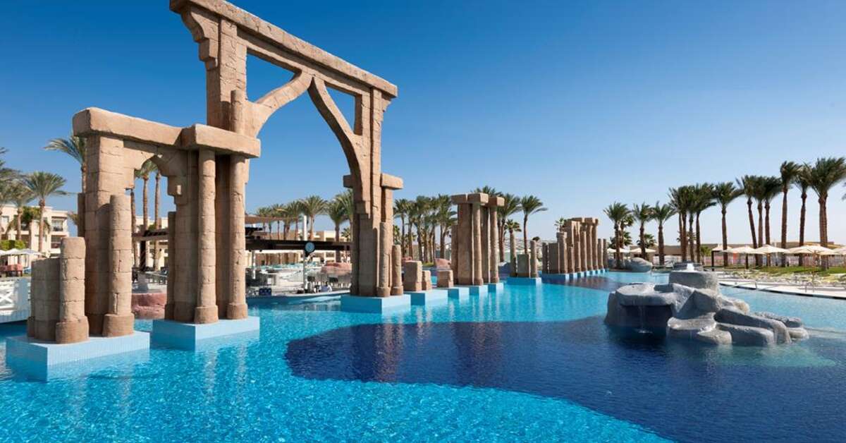 Een foto van het zwembad bij Rixos Premium Seagate