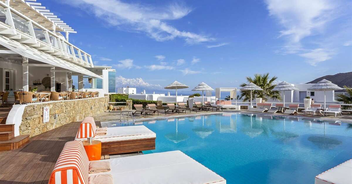 Een foto van het zwembad bij Archipelagos Hotel