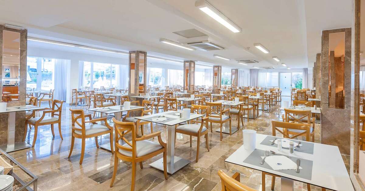 Een foto van de faciliteiten bij Eix Alcudia Hotel