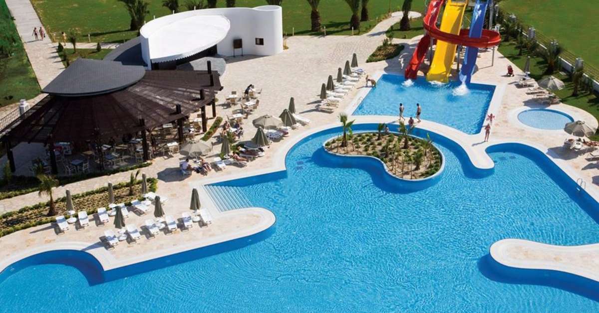 Een foto van het zwembad bij Hotel Melas Lara