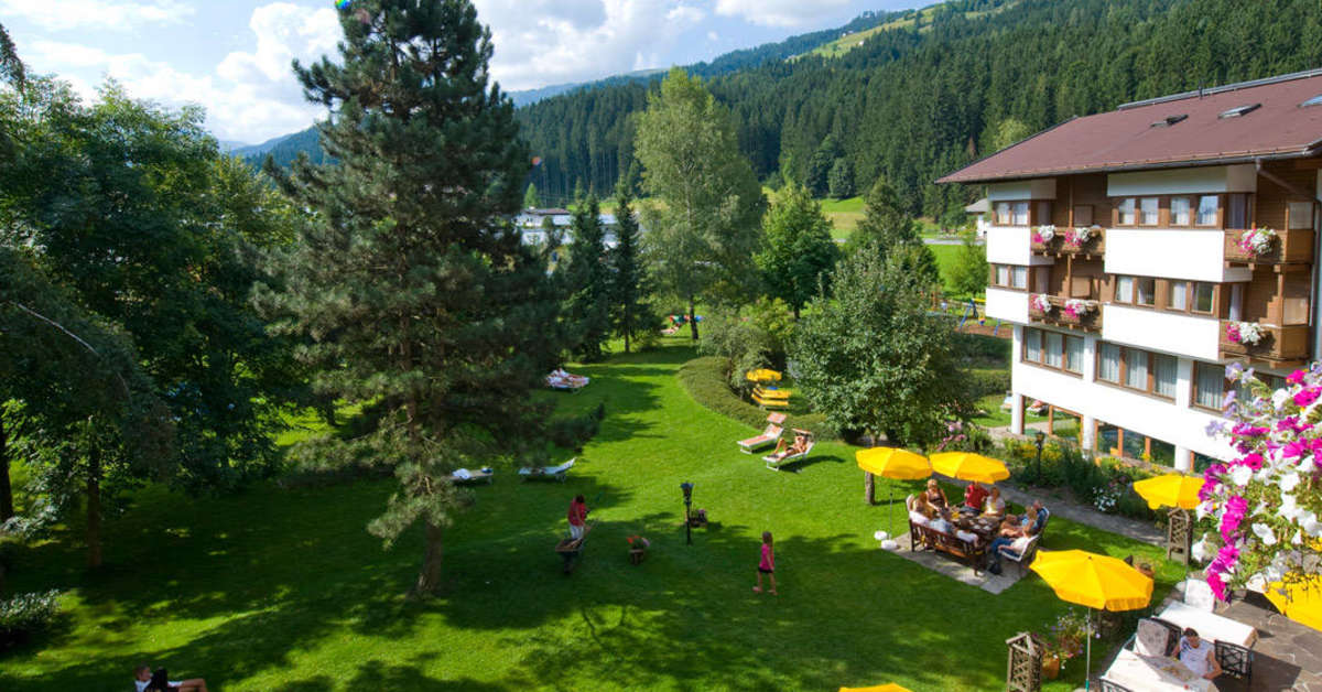 Een foto van de buitenkant van Hotel Sonnalp