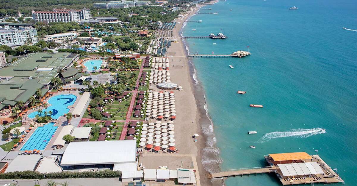Een foto van de buitenkant van Pine Beach Belek