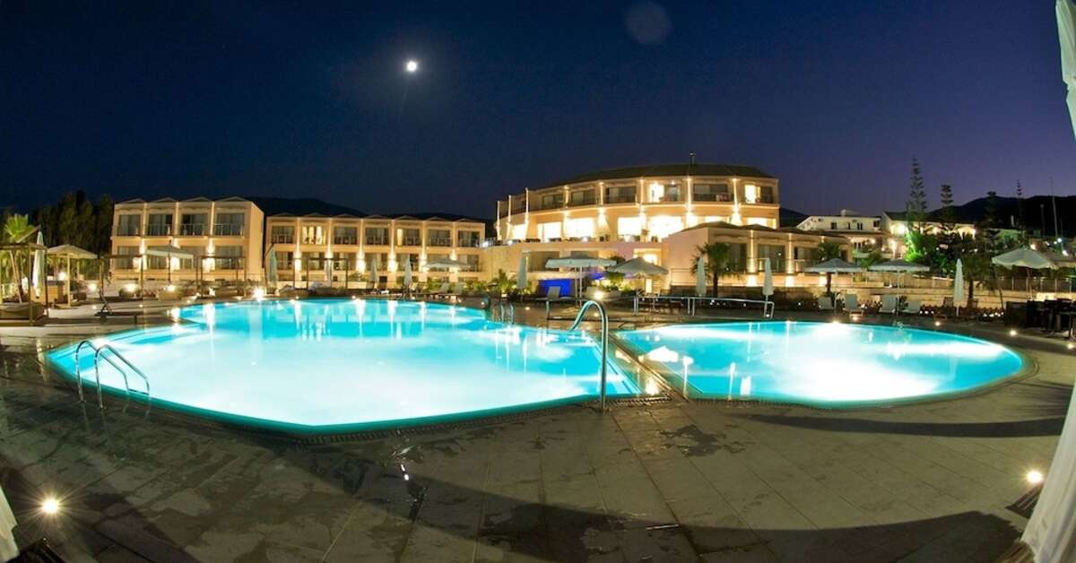 Een foto van het zwembad bij Ionian Emerald Resort