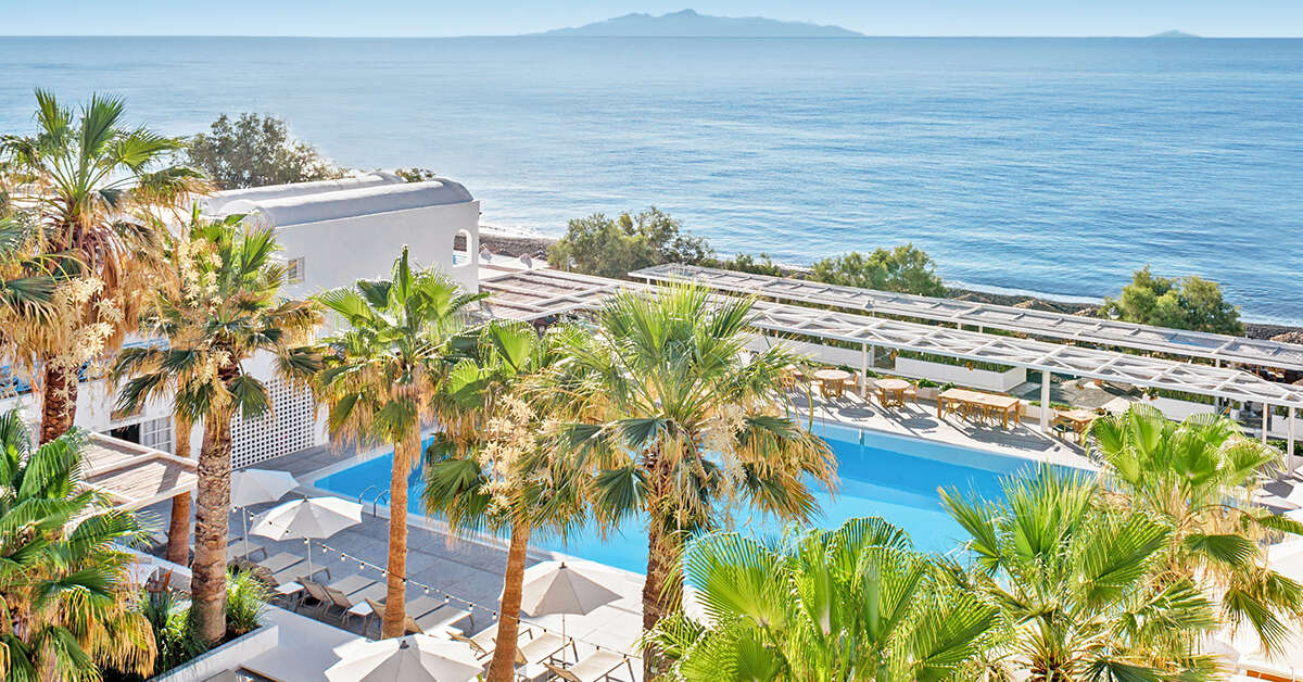 Een foto van het zwembad bij Kamari Beach Hotel