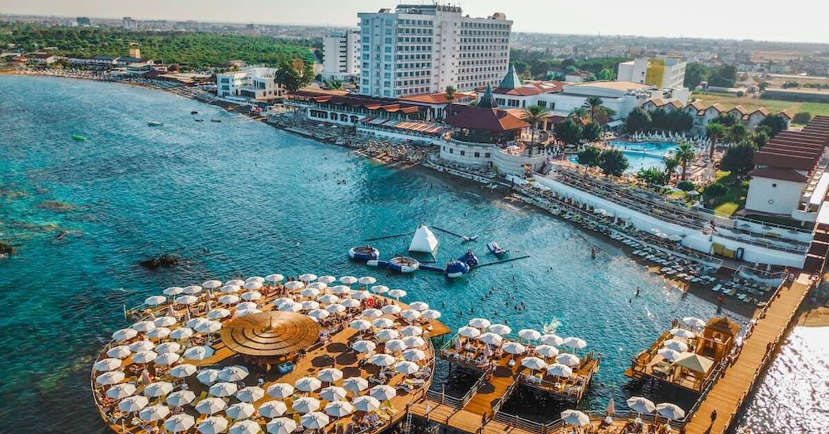 Een foto van het strand bij Salamis Bay Conti Resort