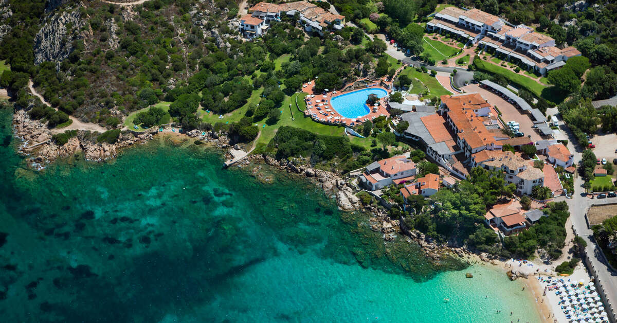 Een foto van het zwembad bij Hotel La Bisaccia