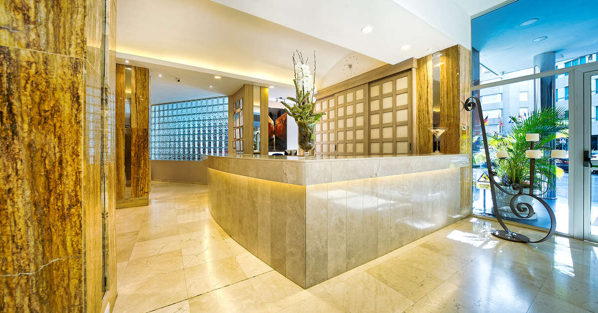 Ein Foto Bull Hotel Reina Isabel & Spa