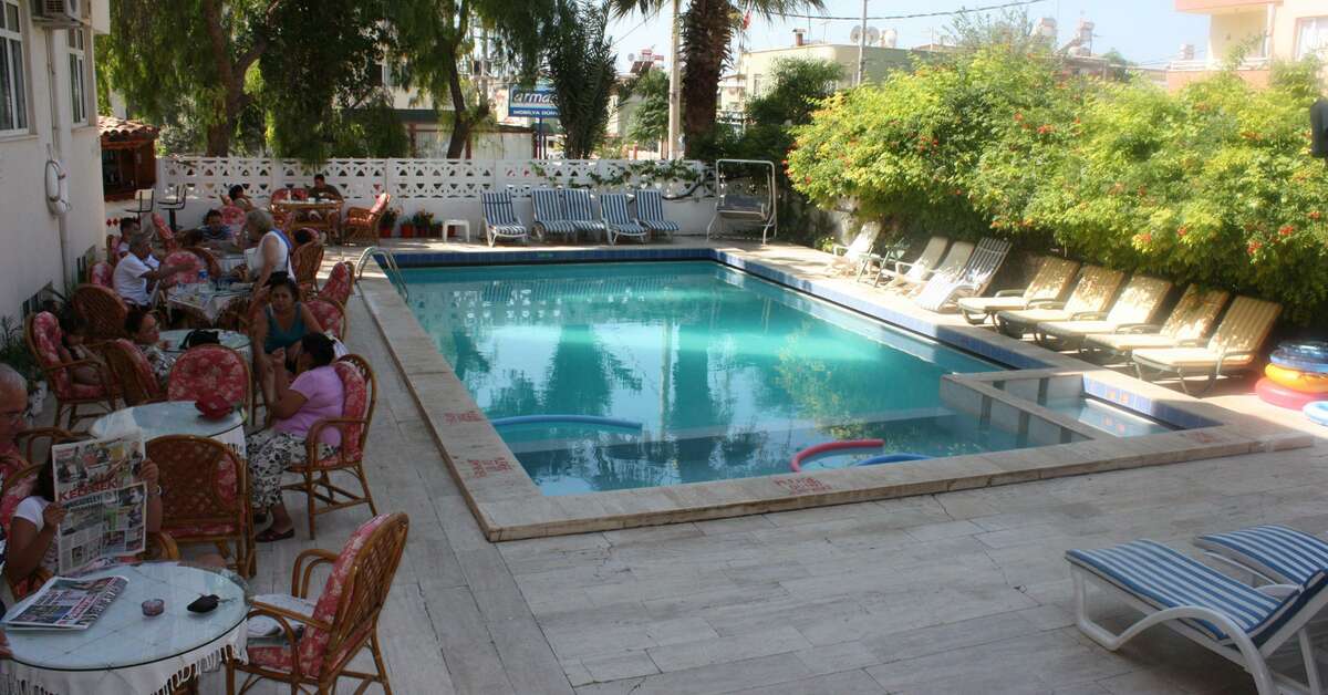 Een foto van het zwembad bij Saadet Hotel