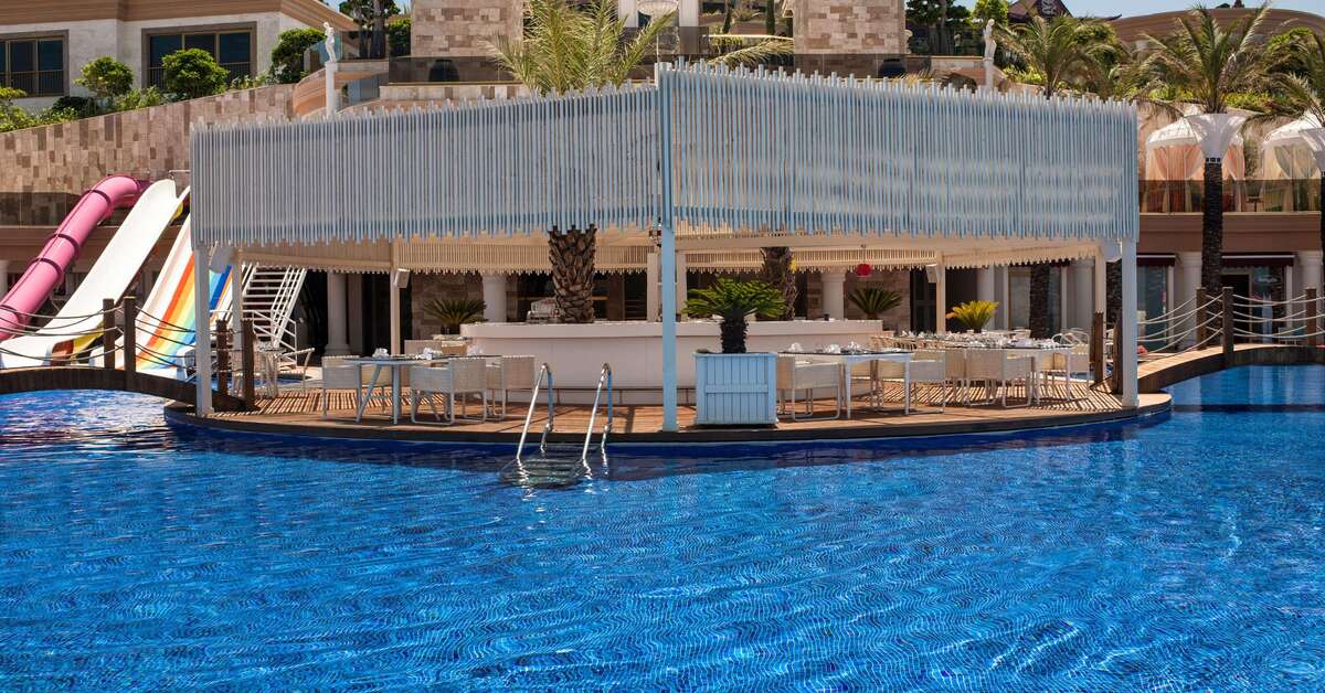 Een foto van het zwembad bij The Plaza Bodrum