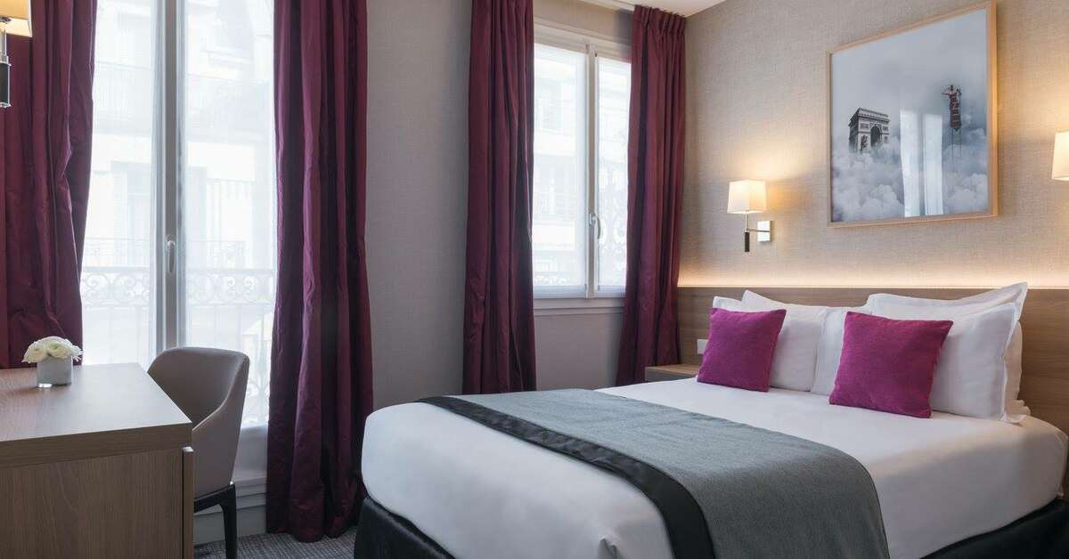 Een foto van Magda Champs Elysees