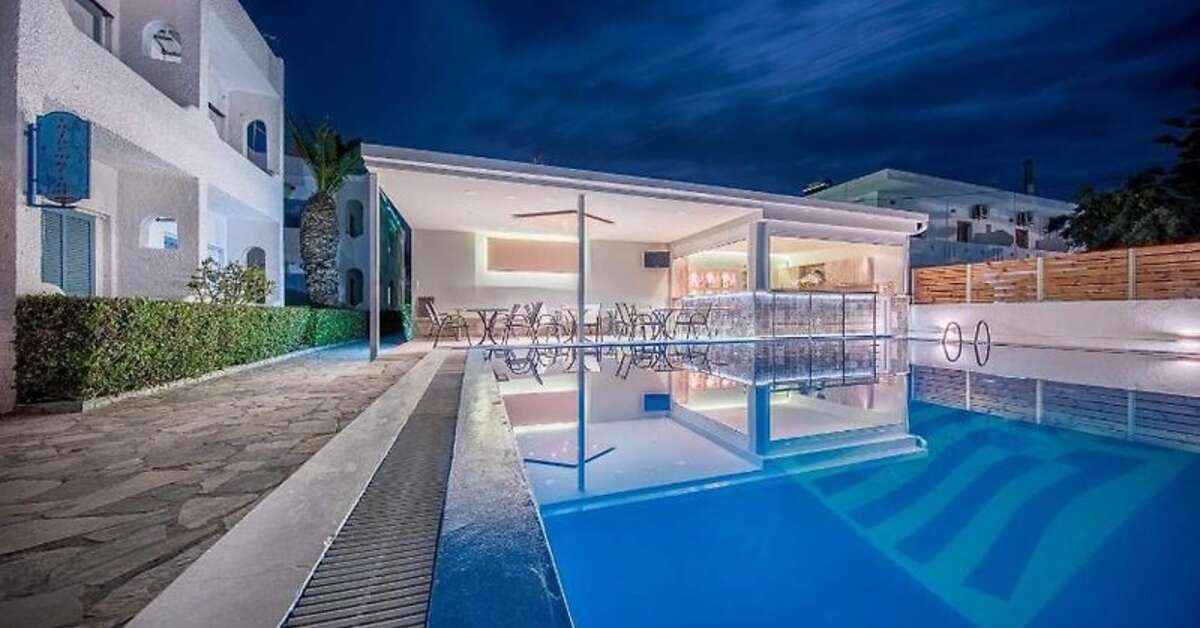 Een foto van het zwembad bij Apollo Appartementen Plakias