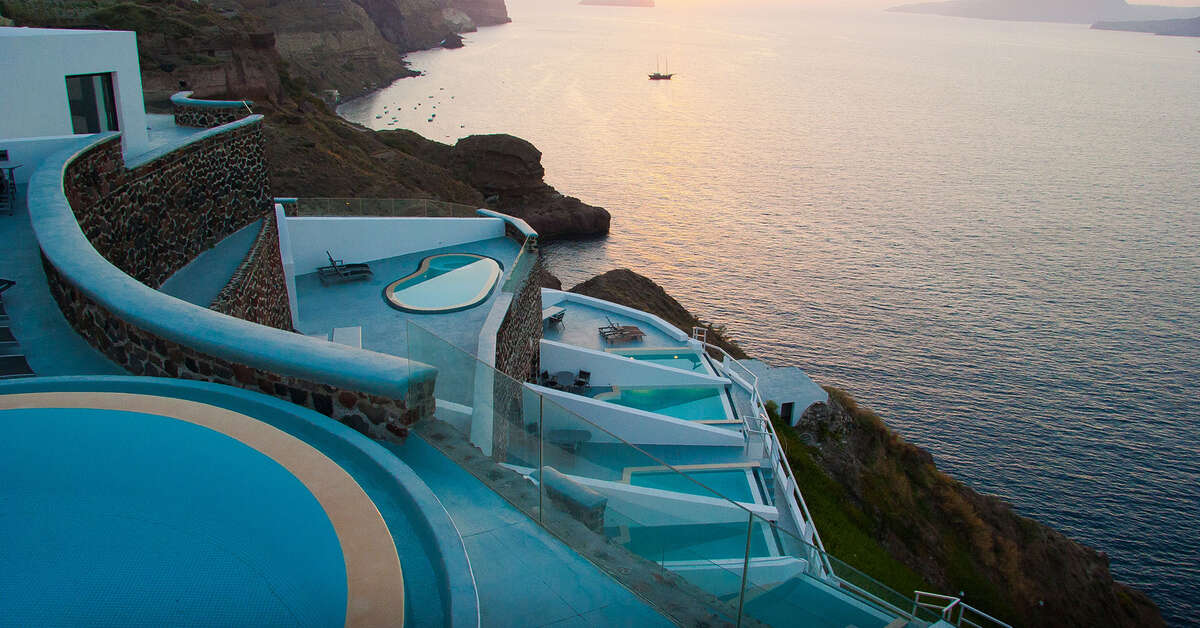 Een foto van het zwembad bij Grand Ambassador Santorini by Trend Hotels