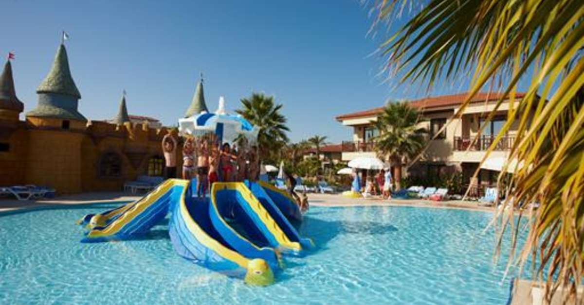 Een foto van het zwembad bij TUI Blue Palm Garden