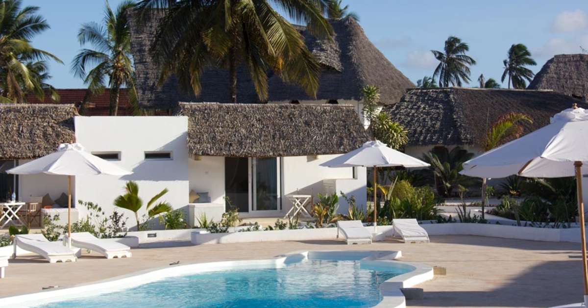 Een foto van het zwembad bij Dhow Inn boutique hotel