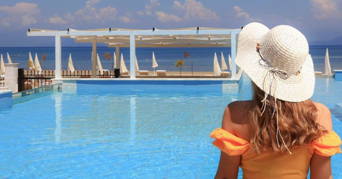 Een foto van het zwembad bij Cavomarina Beach Hotel