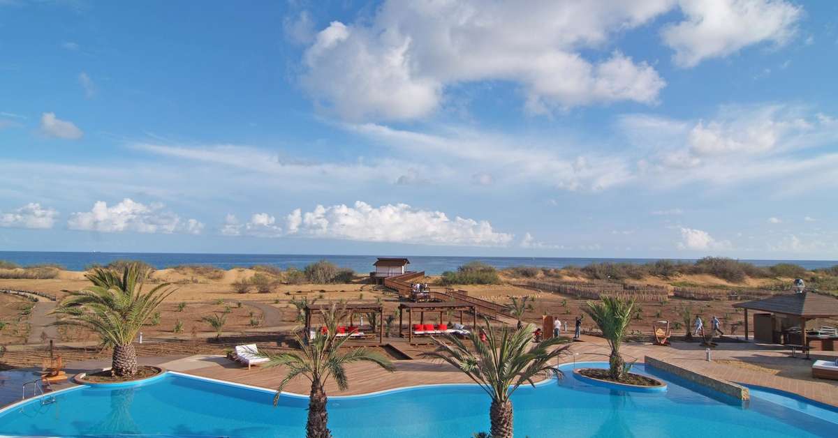 Een foto van het zwembad bij Pestana Porto Santo Beach Resort & Spa