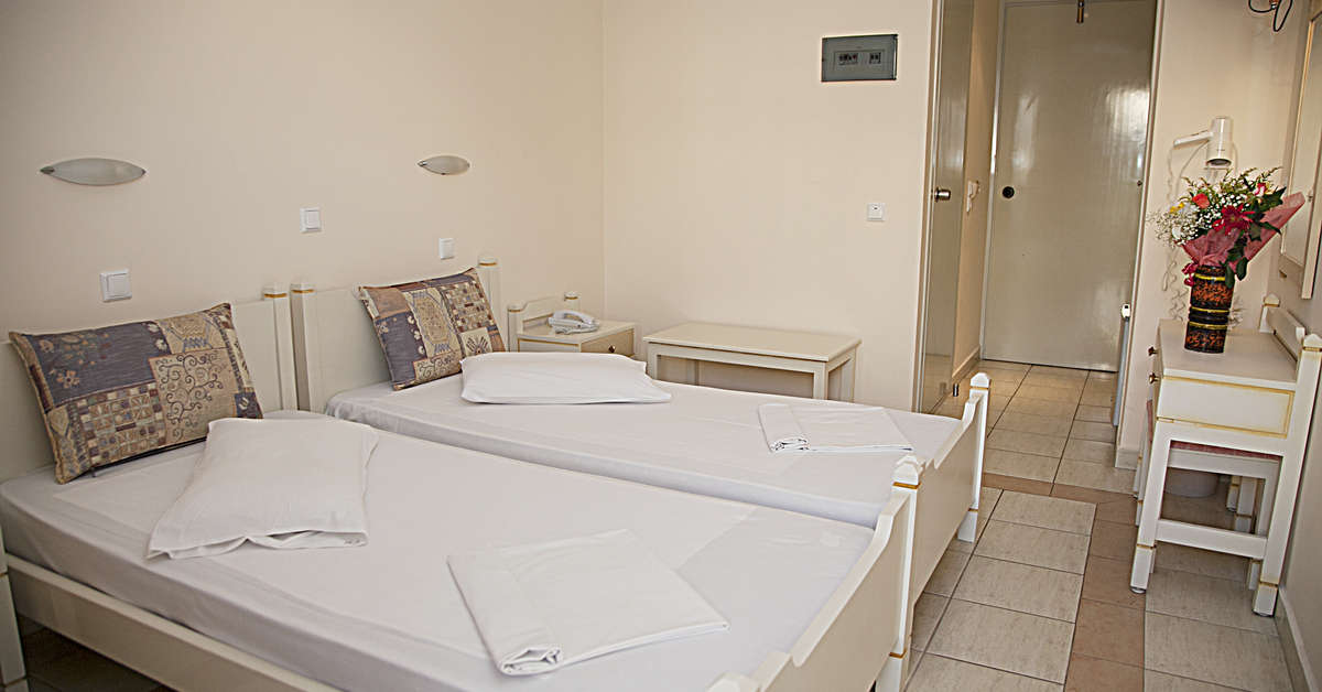 Een foto van Theonia Hotel