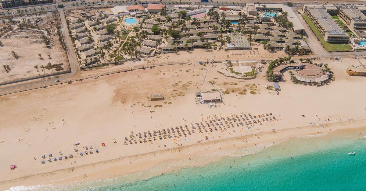 Een foto van het strand bij Oasis Belorizonte Hotel