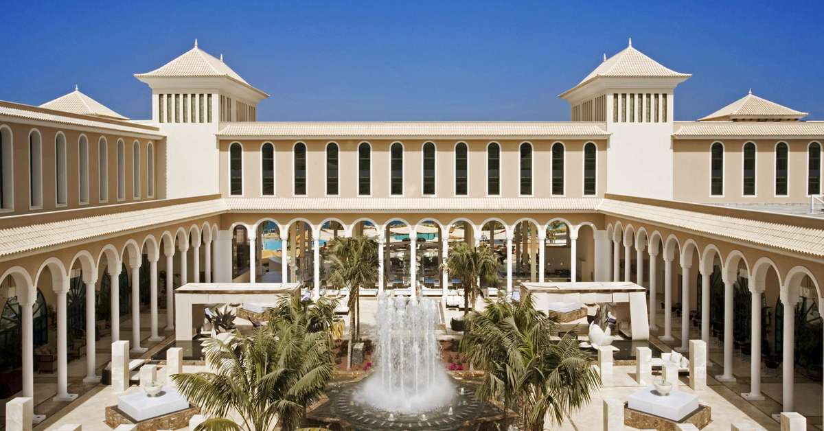 Een foto van het interieur van Gran Melia Palacio de Isora