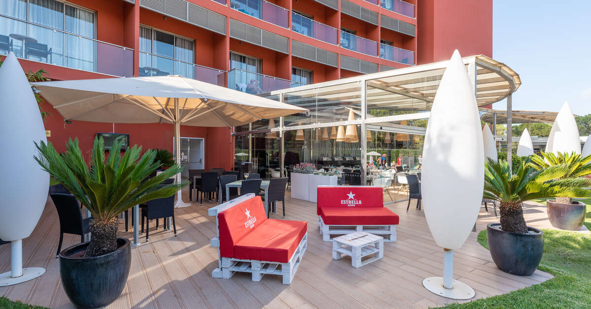 Een foto van het terras bij Aqua Pedra dos Bicos