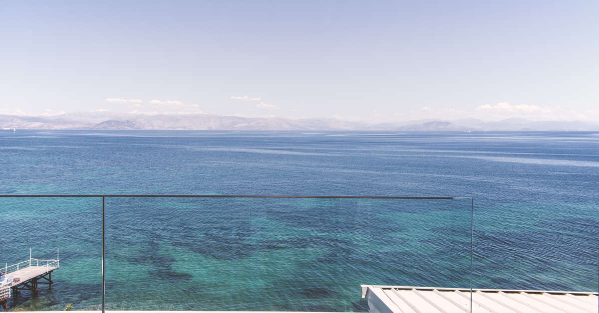 Een foto van het terras bij Ray Hotel Corfu