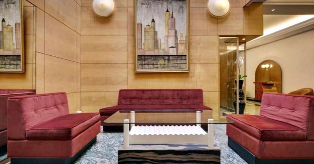 Een foto van het interieur van The Bastille Patio