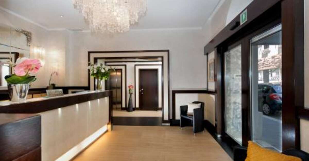 Een foto van het interieur van Yes Hotel