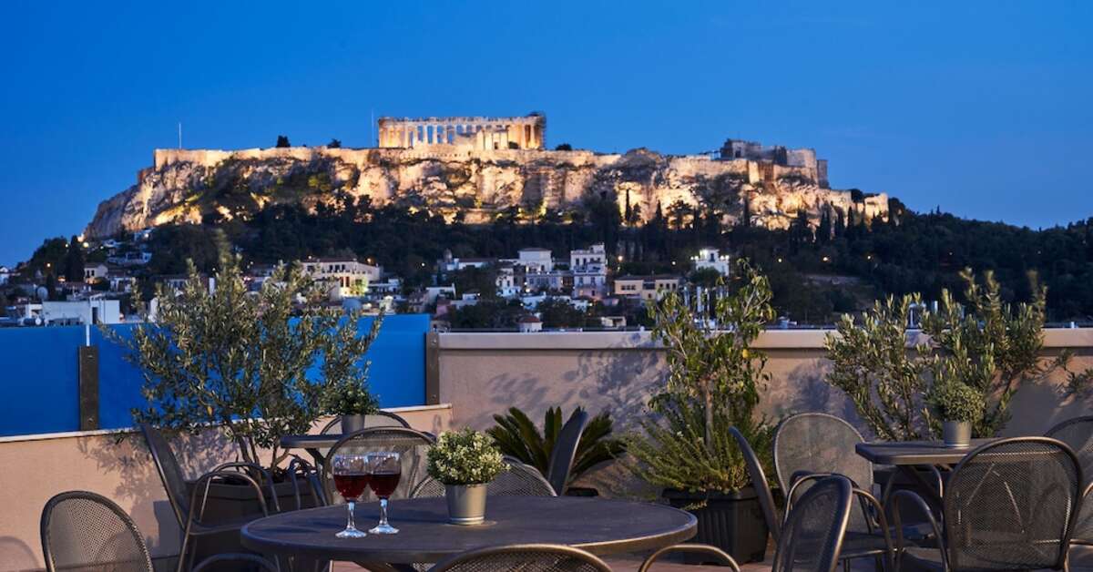 Een foto van het terras bij Arion Athens Hotel