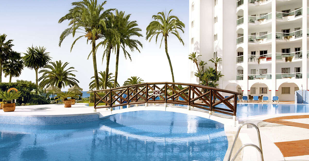 Een foto van het zwembad bij Ona Marinas de Nerja
