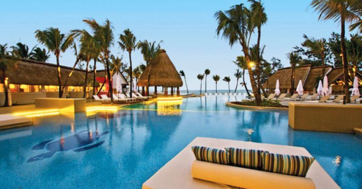 Een foto van het zwembad bij Ambre Resort & Spa