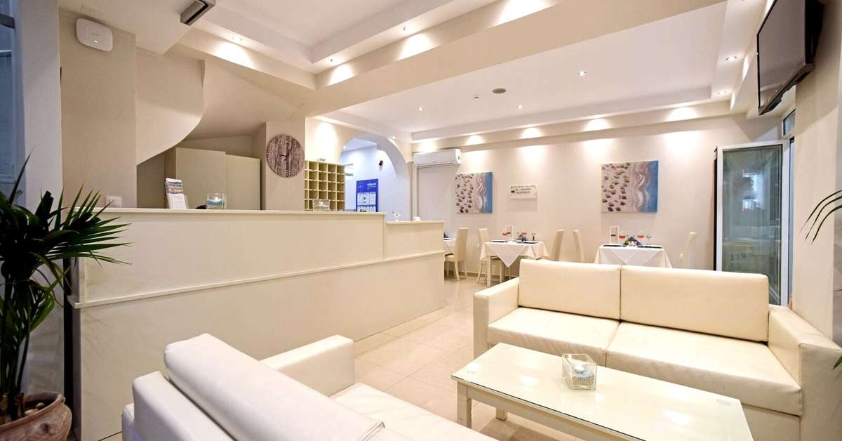 Een foto van het interieur van Palotel Luxury Hotel