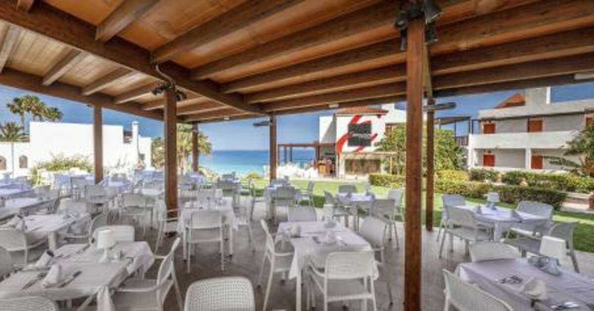 Een foto van het terras bij Fuerteventura Princess