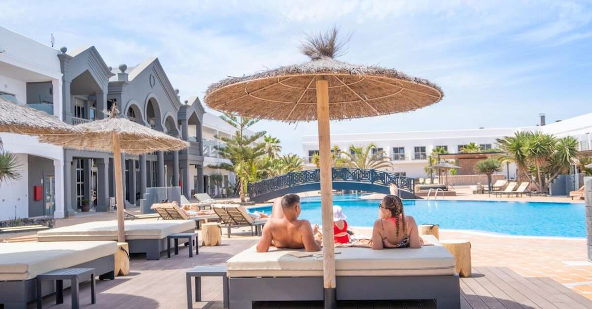 Een foto van het zwembad bij Hotel Coral Cotillo Beach