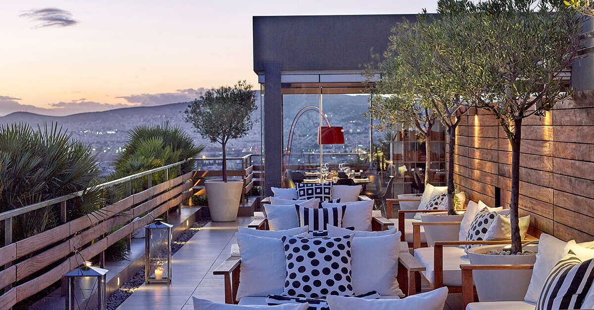 Een foto van het terras bij Fresh Hotel