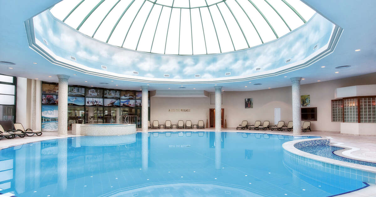 Een foto van het zwembad bij Dobedan World Palace Kemer