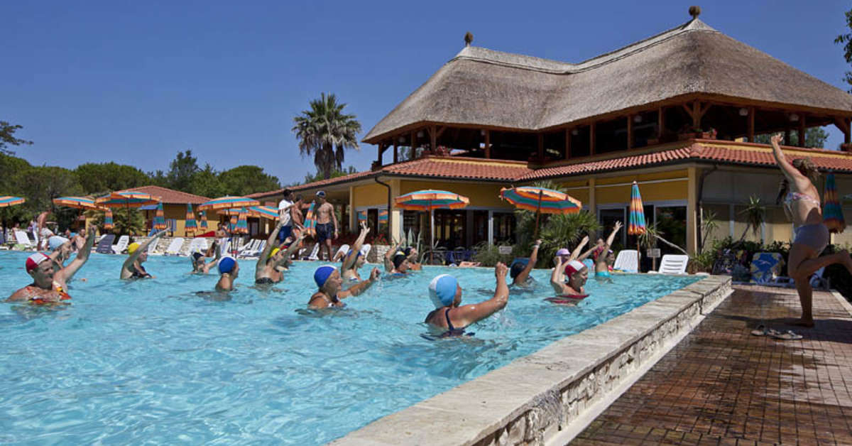 Een foto van het zwembad bij Camping Free Beach
