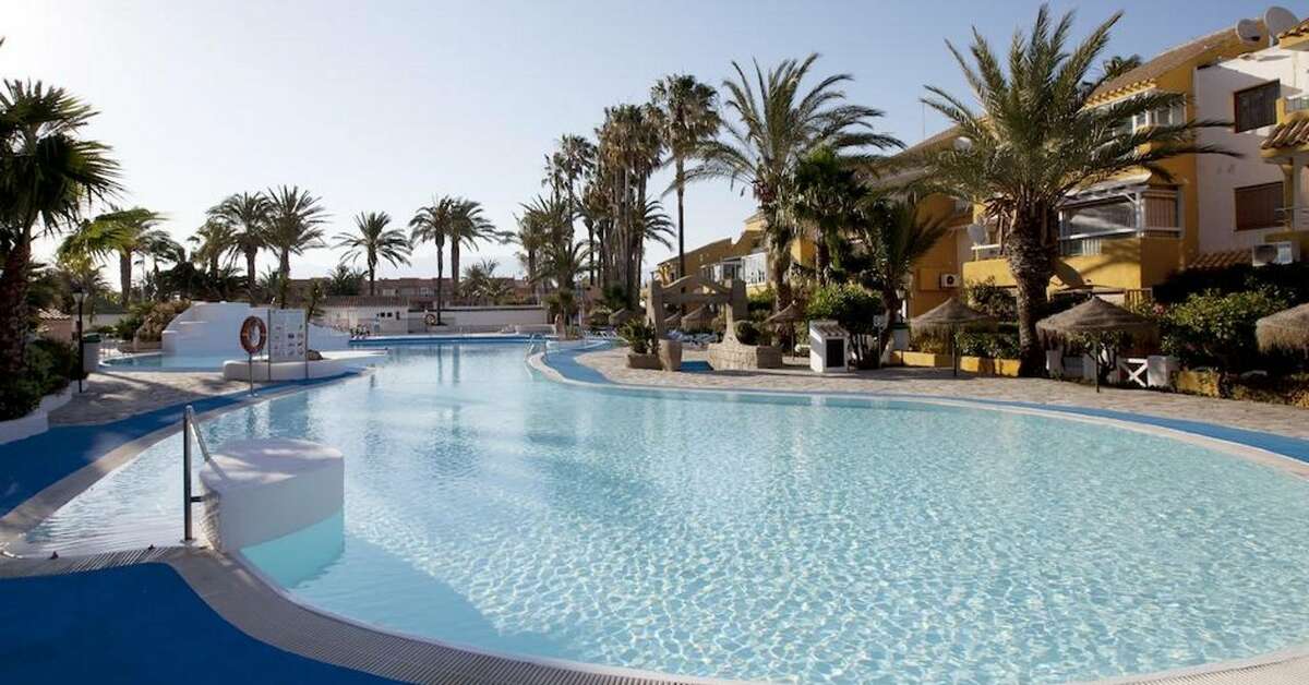 Een foto van het zwembad bij Hotel Playalinda