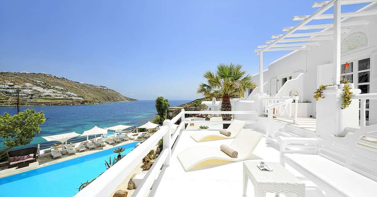 Ein Foto vom Pool im Kivotos Mykonos Luxury Boutique Hotel