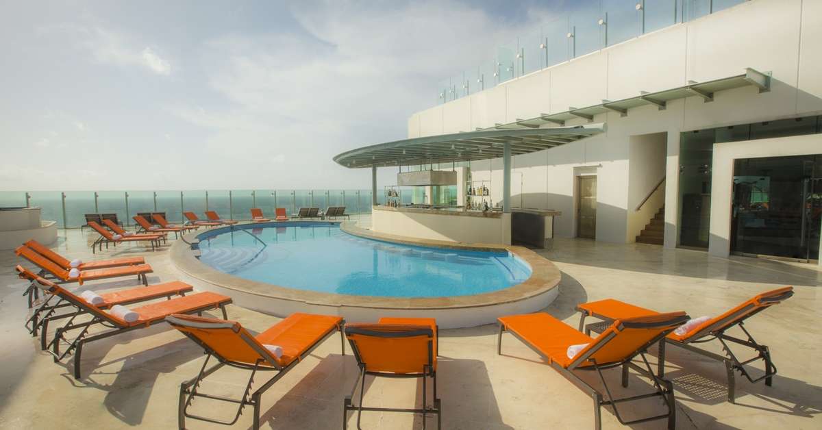 Ein Foto vom Pool im Beach Palace