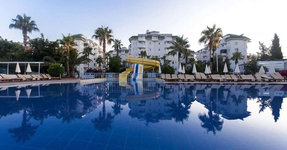 Een foto van The Garden Beach Hotel