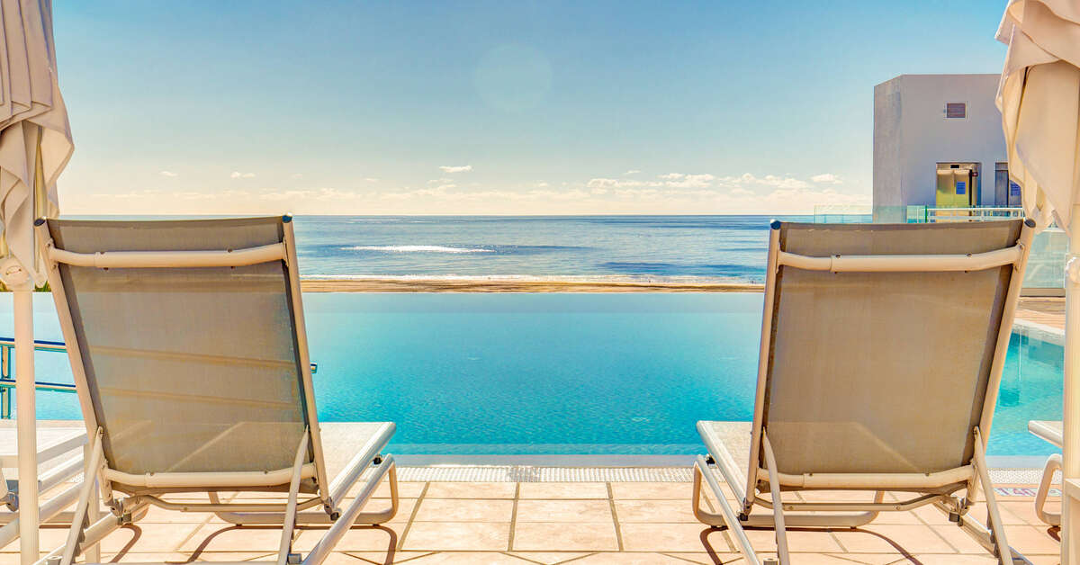 Een foto van het terras bij SBH Maxorata Resort