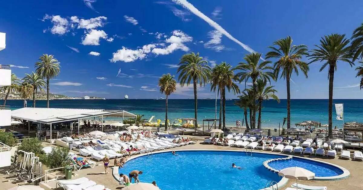 Een foto van het zwembad bij Ibiza Jet Appartementen