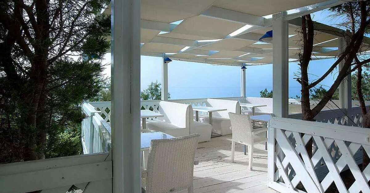 Een foto van het terras bij Sentido Sunrise Beach