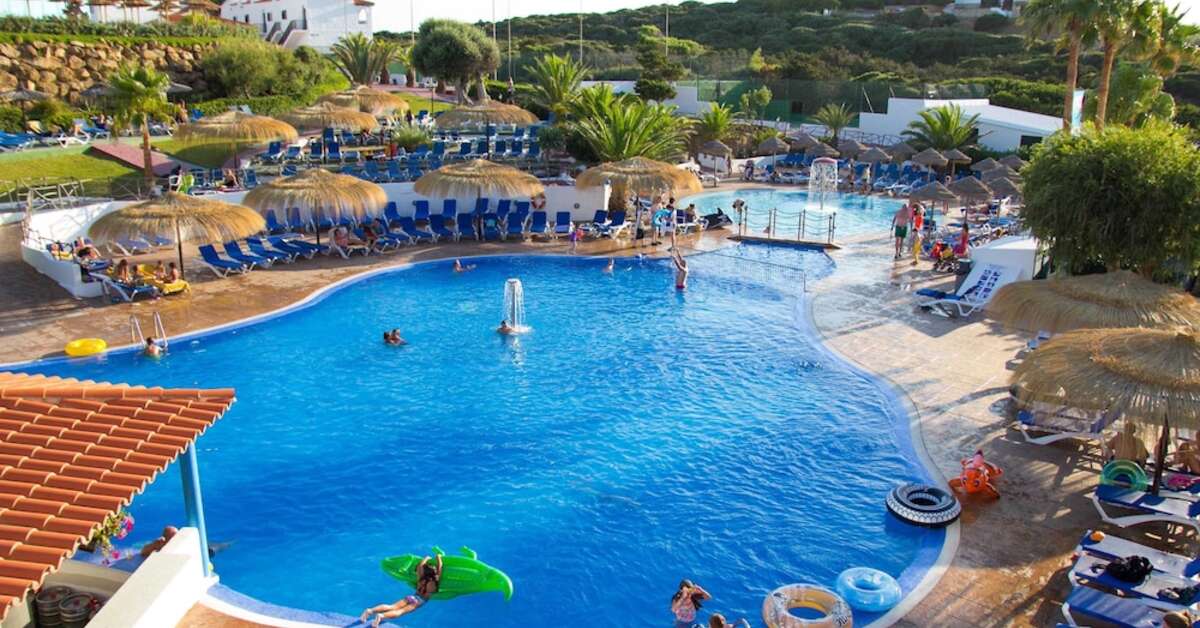 Een foto van het zwembad bij Carema Club Resort