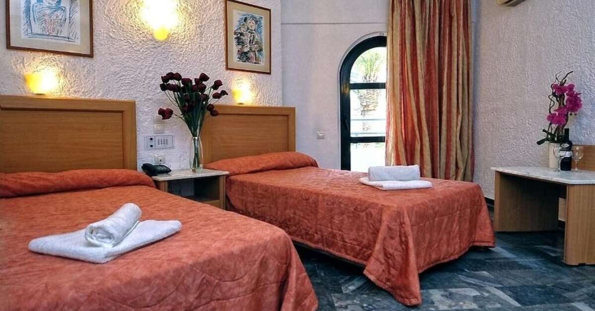 Ein Foto Hotel Karteros
