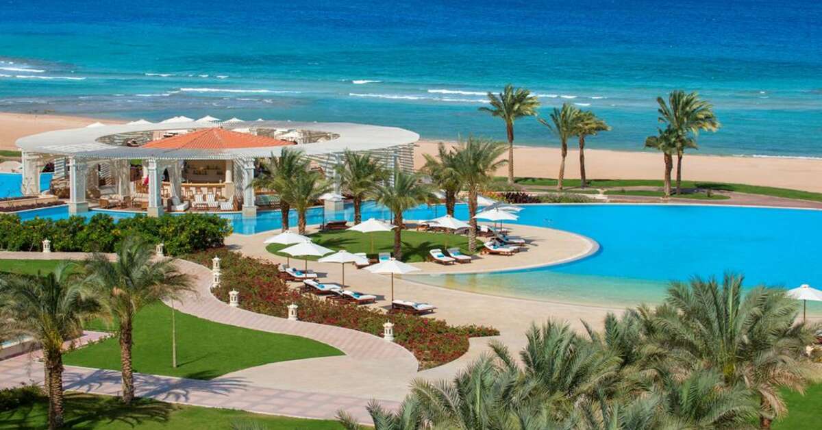Een foto van het zwembad bij Baron Palace Resort