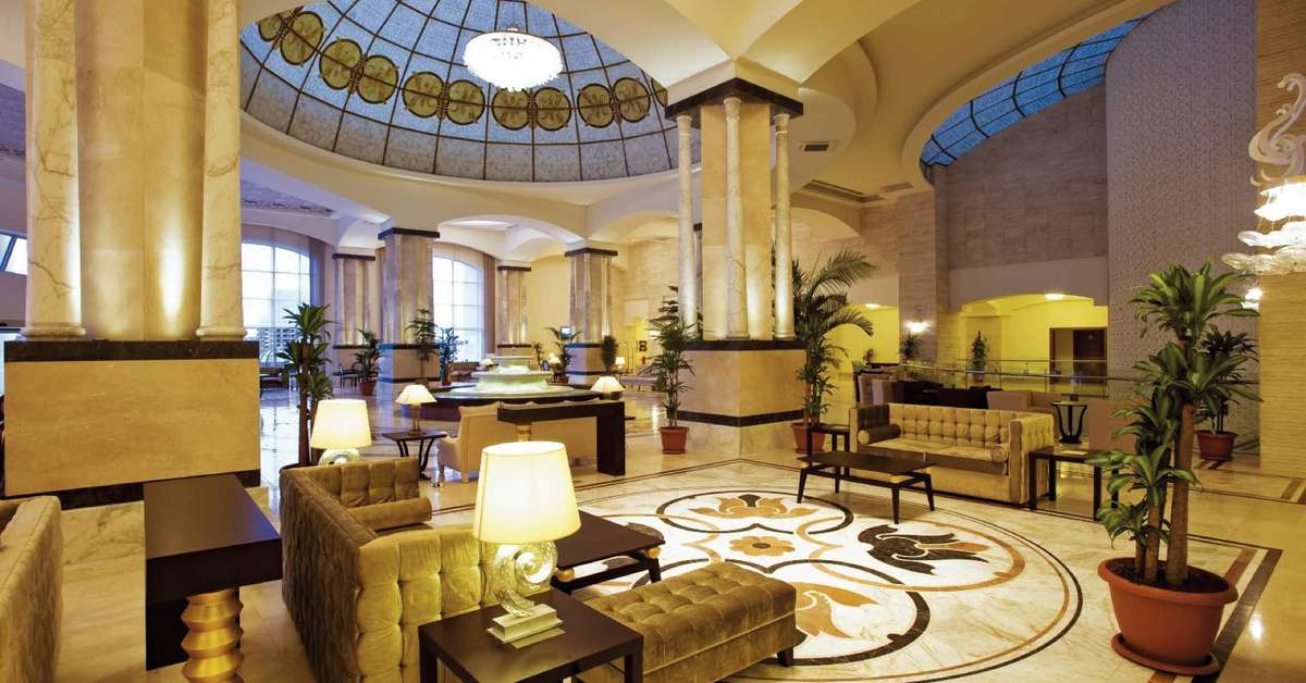 Een foto van het interieur van Hotel Melas Lara