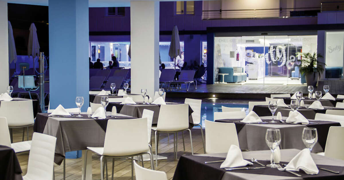 Een foto van de faciliteiten bij Hotel Triton Beach