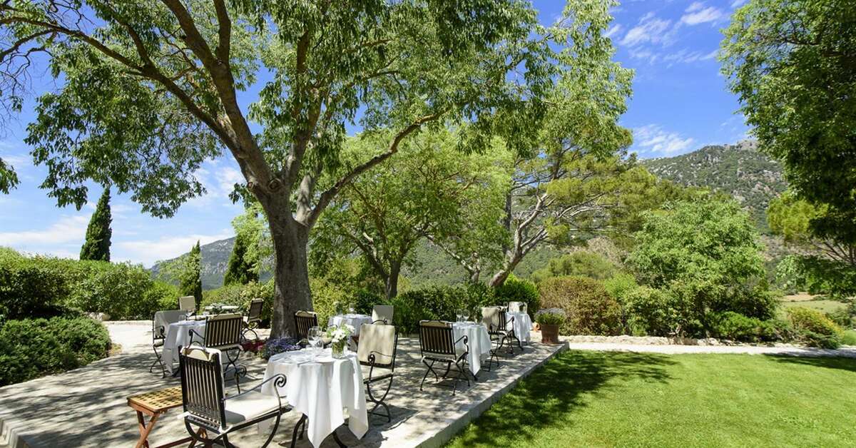 Een foto van het terras bij Finca Son Palou