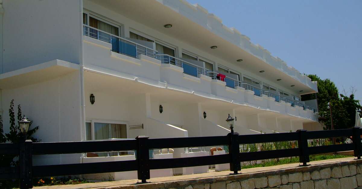 Een foto van de buitenkant van Side Beach Club Hotel